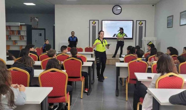 Okullarda trafik bilgilendirme etkinliği