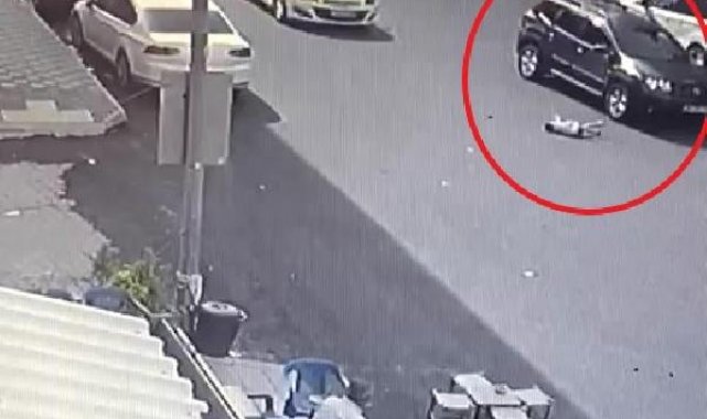 Otomobilin çarptığı çocuk ağır yaralandı; kaza kamerada