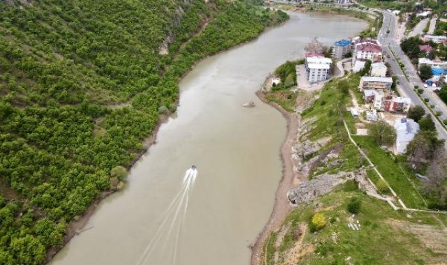 Otomobille Munzur Çayı'na uçan amca- yeğen, 18'inci günde de aranıyor