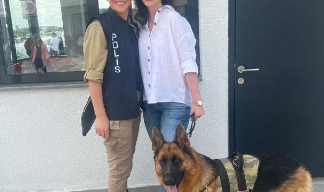 Oy kullanmaya köpeğiyle geldi
