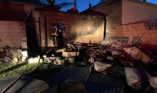 Özalp'te tandır evi yangını