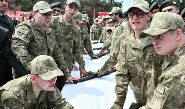 Özel bireylerin askerlik heyecanı
