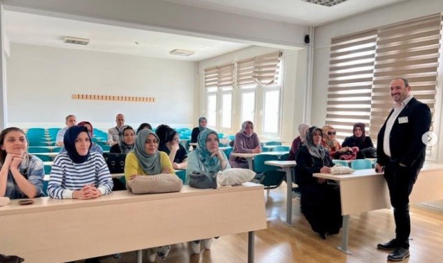 Özel bireylerin ebeveynlerine eğitim