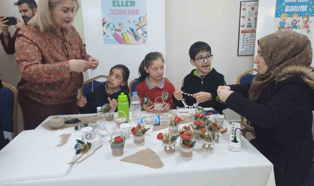 "Minik Ellerde Hayat Bulan Objeler" Halk Eğitimi Merkezinde sergilendi