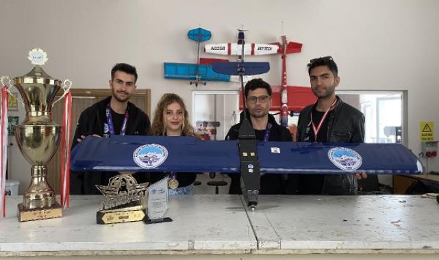Riskli bölgelere dron gönderebilen insansız hava aracı projesiyle Teknofest'te birinci oldular