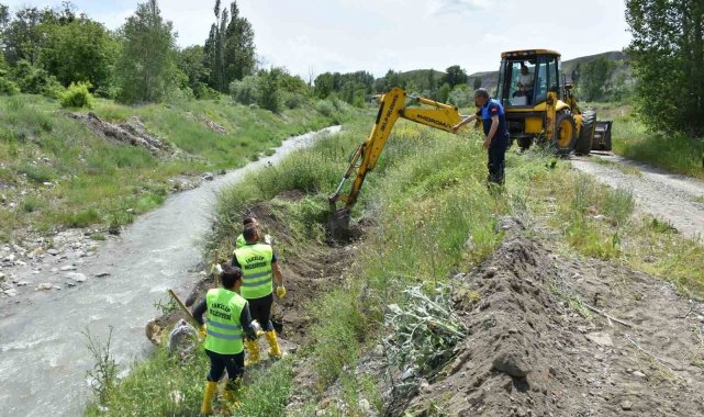 Sağanak yağışta zarar gören sulama bentlerinde çalışma