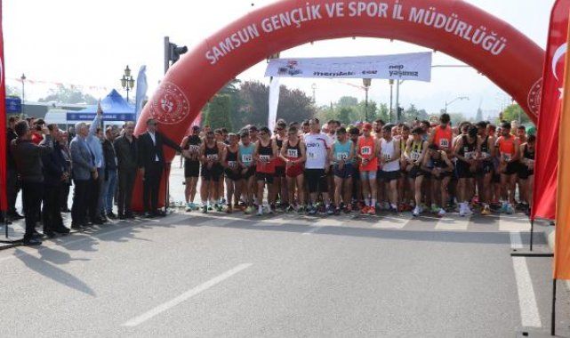 Samsun'da 19 Mayıs Yarı Maratonu koşuldu