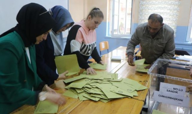 Samsun'da oylar sayılma başlandı