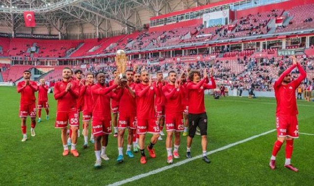 Samsunspor'da sezonun enlerini taraftarlar seçti