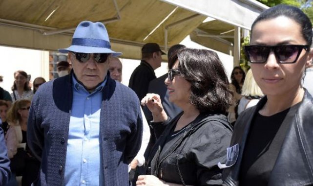 Sanatçı İlham Gencer son yolculuğuna uğurlandı