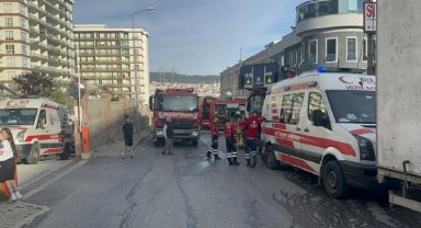 Sancaktepe'de 3 katlı mobilya atölyesinde çıkan yangın söndürüldü
