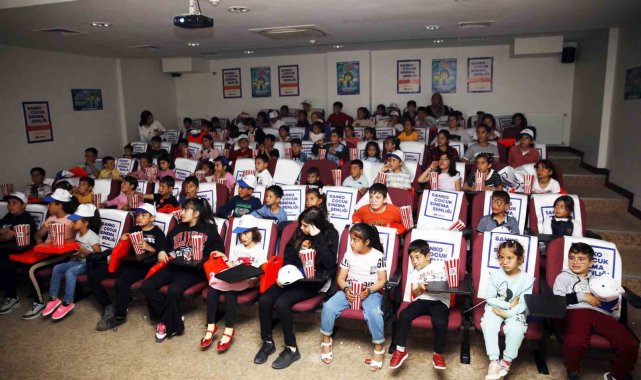 SANKO, depremden etkilenen çocuklara sinema şenliği düzenledi