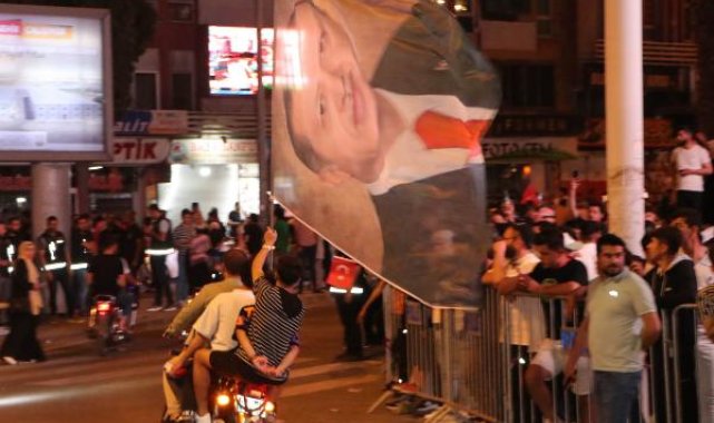Şanlıurfa'da Cumhur İttifakı seçmeninden kutlama