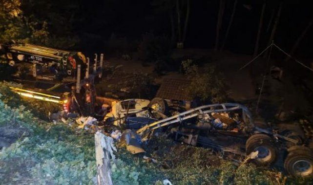 Sarıyer'de kamyon 5 kişinin yaşadığı evin bahçesine uçtu: 1 yaralı