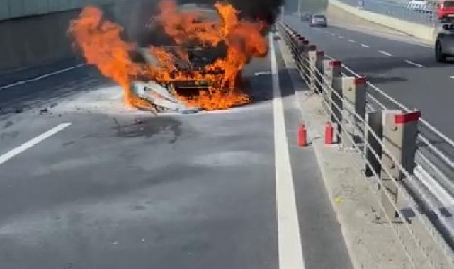 Sarıyer'de seyir halindeki otomobil alev alev yandı