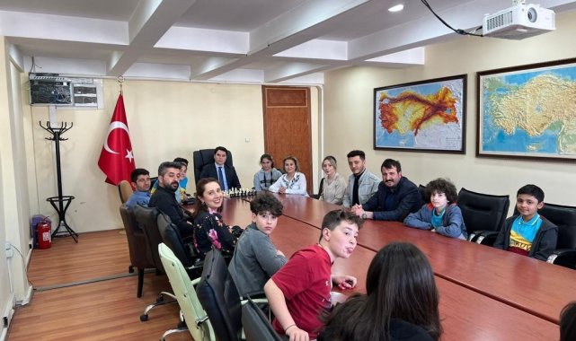Satranç turnuvasında Kars'ın 3 okulu finalde