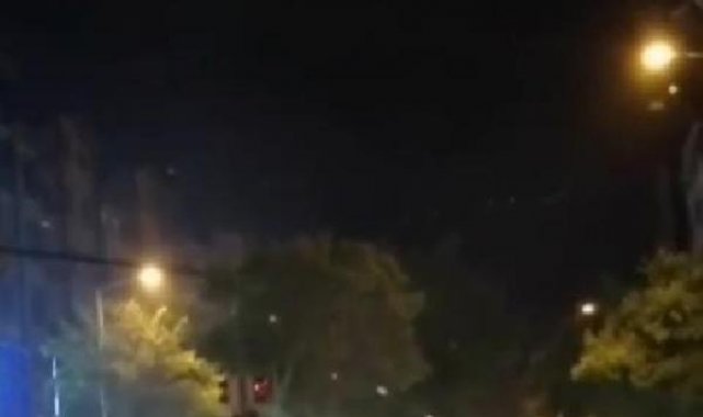Seçim kutlamalarında kadının minibüsten düştüğü görüntüler ortaya çıktı