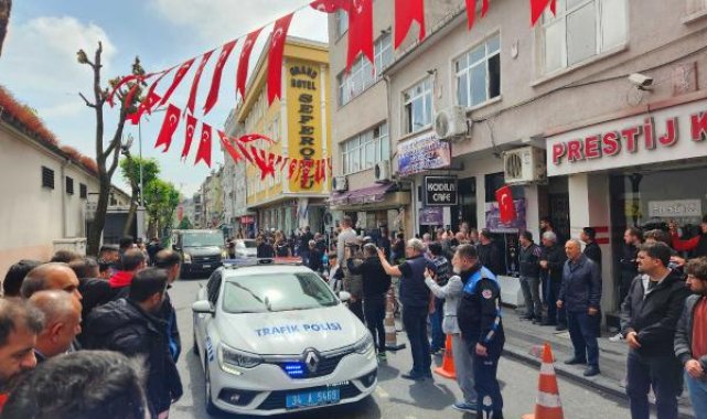 Şehit Jandarma Uzman Çavuş İlhan için evinin önünde helallik alındı