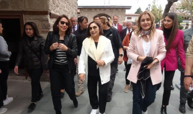 Selvi Kılıçdaroğlu, Mevlana Müzesi'ni ziyaret etti