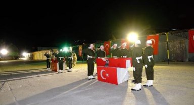 Şırnak'taki kazada şehit olan askerler memleketlerine uğurlandı