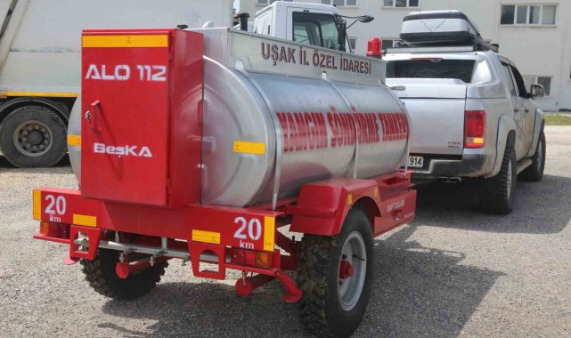 Sivaslı'ya yanın söndürme tankerleri teslim edildi