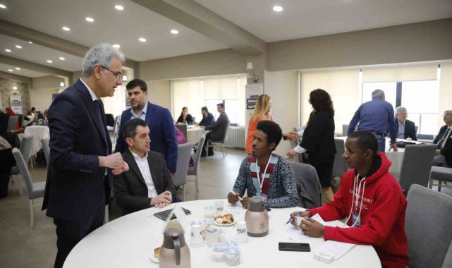 STSO, yabancı öğrencilerle iş adamlarını bir araya getirdi