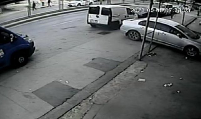 Sultangazi'de işe giderken silahlı saldırıya uğradı; o anlar kamerada