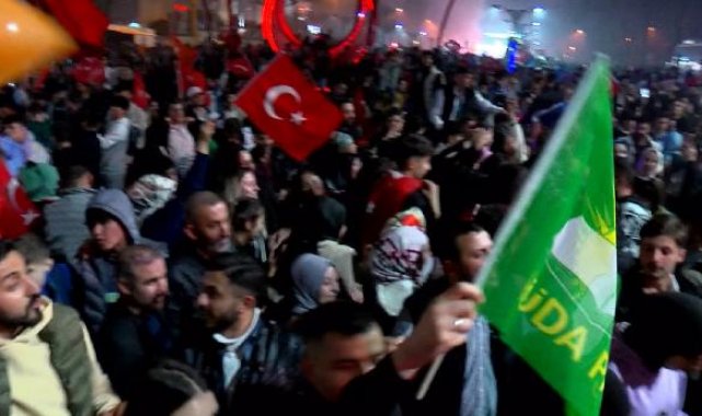 Sultangazi'de kutlama