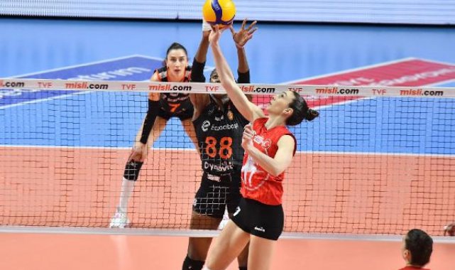 Sultanlar Ligi'nde finalin adı belli oldu