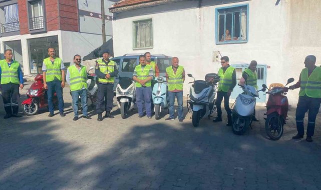 Sürücülere reflektif yelek hediye edildi
