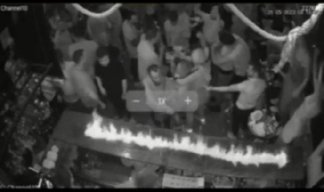 Taksim'de gece kulübündeki alevli şov 3 kişiyi yaraladı