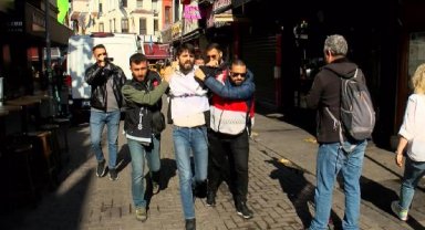 Taksim'e yürümek isteyen iki gruptaki 35 kişi gözaltına alındı-3