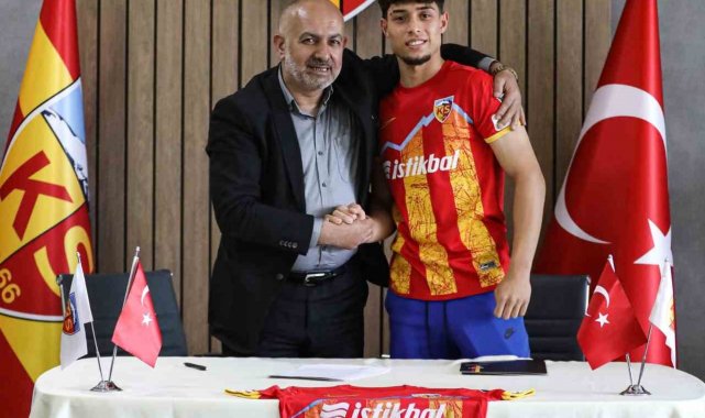 Talha Sarıslan 2 yıllık yeni sözleşmeye imza attı