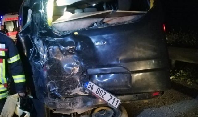 Tarsus'ta yolcu otobüsüyle minibüs çarpıştı: 8 yaralı