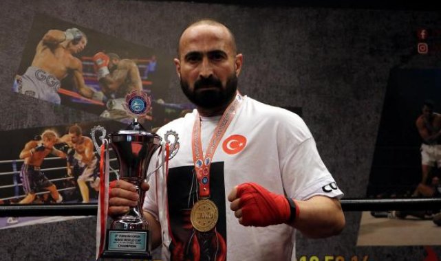 Tekirdağlı kick boksçu Kacır, dünya şampiyonu