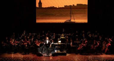 Tenor Murat Karahan, AKM sahnesinde konser verdi