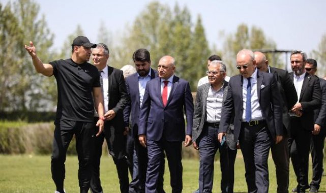 TFF Başkanı Mehmet Büyükekşi'den Kayserispor'a ziyaret