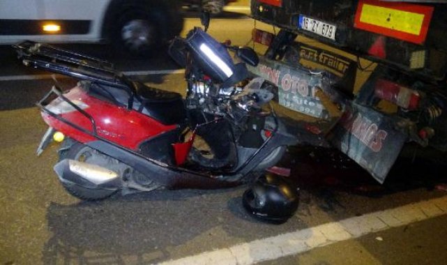 TIR'a çarpan motosikletin sürücüsü öldü