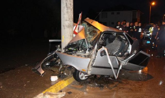 Tokat'ta aydınlatma direğine çarpan otomobilde yaralanan Mert, 5 gün sonra öldü