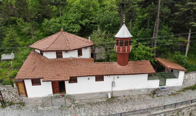 Tokat'tın ilk camisi olduğu iddia ediliyor, rivayetleri saymakla bitmiyor