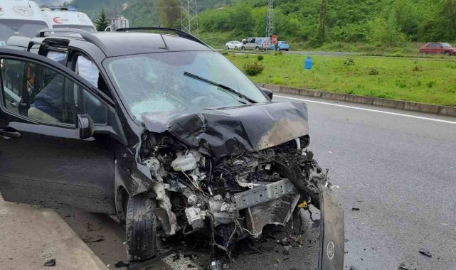 Trabzon'un Araklı ilçesinde trafik kazası: 5 yaralı