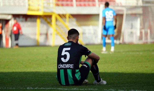 Transfer yasaklı Denizlispor'da genç yetenekler yuvadan uçuyor