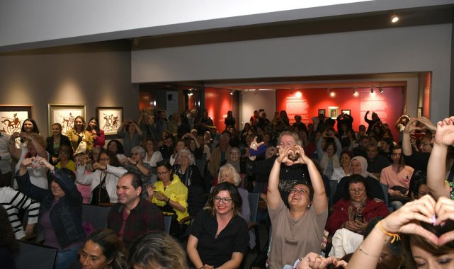 Türk sinemasının yaşayan efsanesi Şoray'a Kuşadası'nda sevgi seli