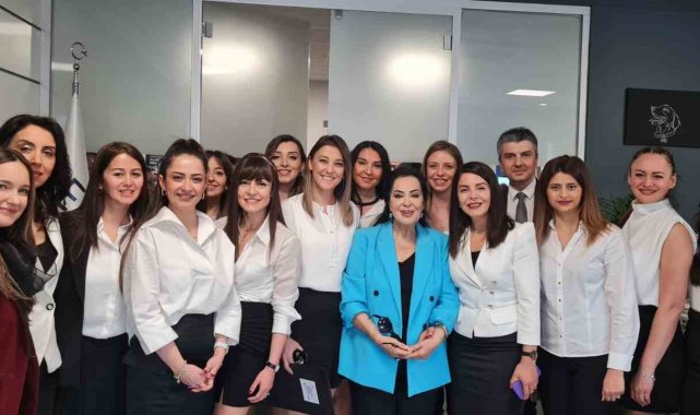 Türkan Şoray anneler günü söyleşisinde MBA Okulları öğrencileriyle buluştu