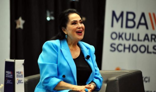Türkan Şoray: Okuyun, çok çalışıp ülkede kalın