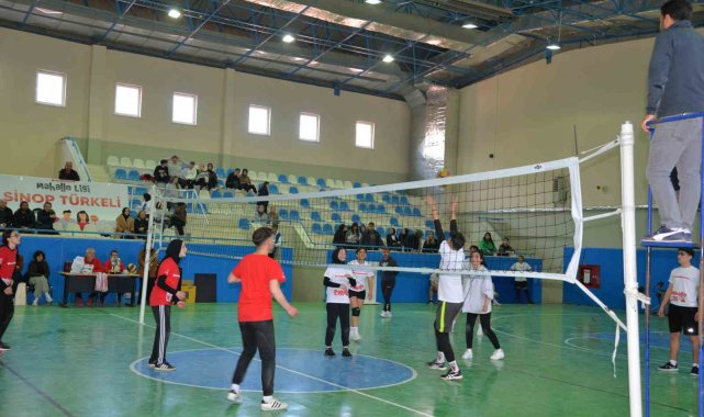 Türkeli'de "Mahalle Ligi" voleybol etkinliği