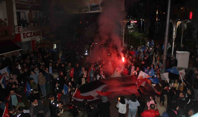 Türkelililer, Erdoğan'ın zaferini kutladı
