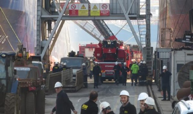 Tuzla'da gemi yangını