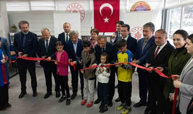 Ünye'de AVM Halk Kütüphanesi hizmete açıldı