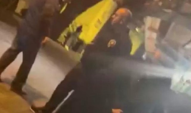Üsküdar'da çarşaflı kadınları çay bahçesinden kovduğu iddia edilen çalışan gözaltına alındı